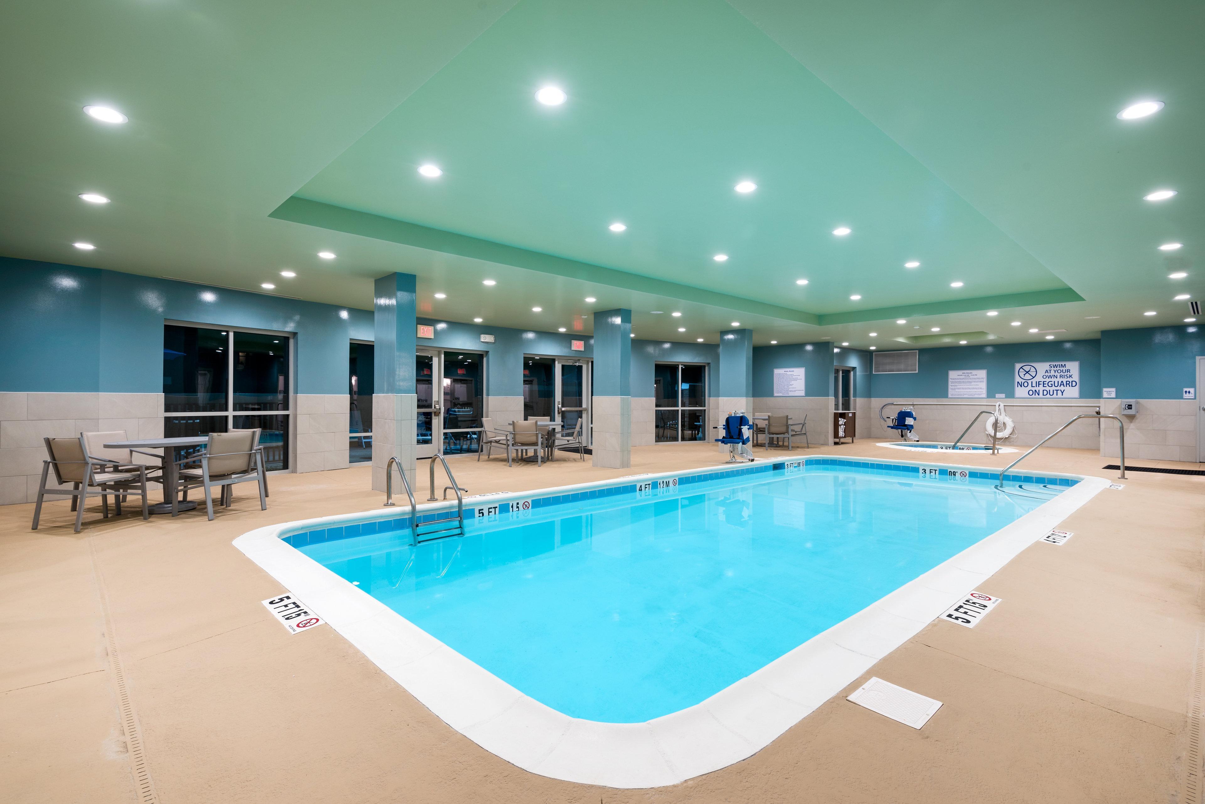Holiday Inn Express & Suites Florence I-95 & I-20 Civic Ctr By Ihg Exterior photo