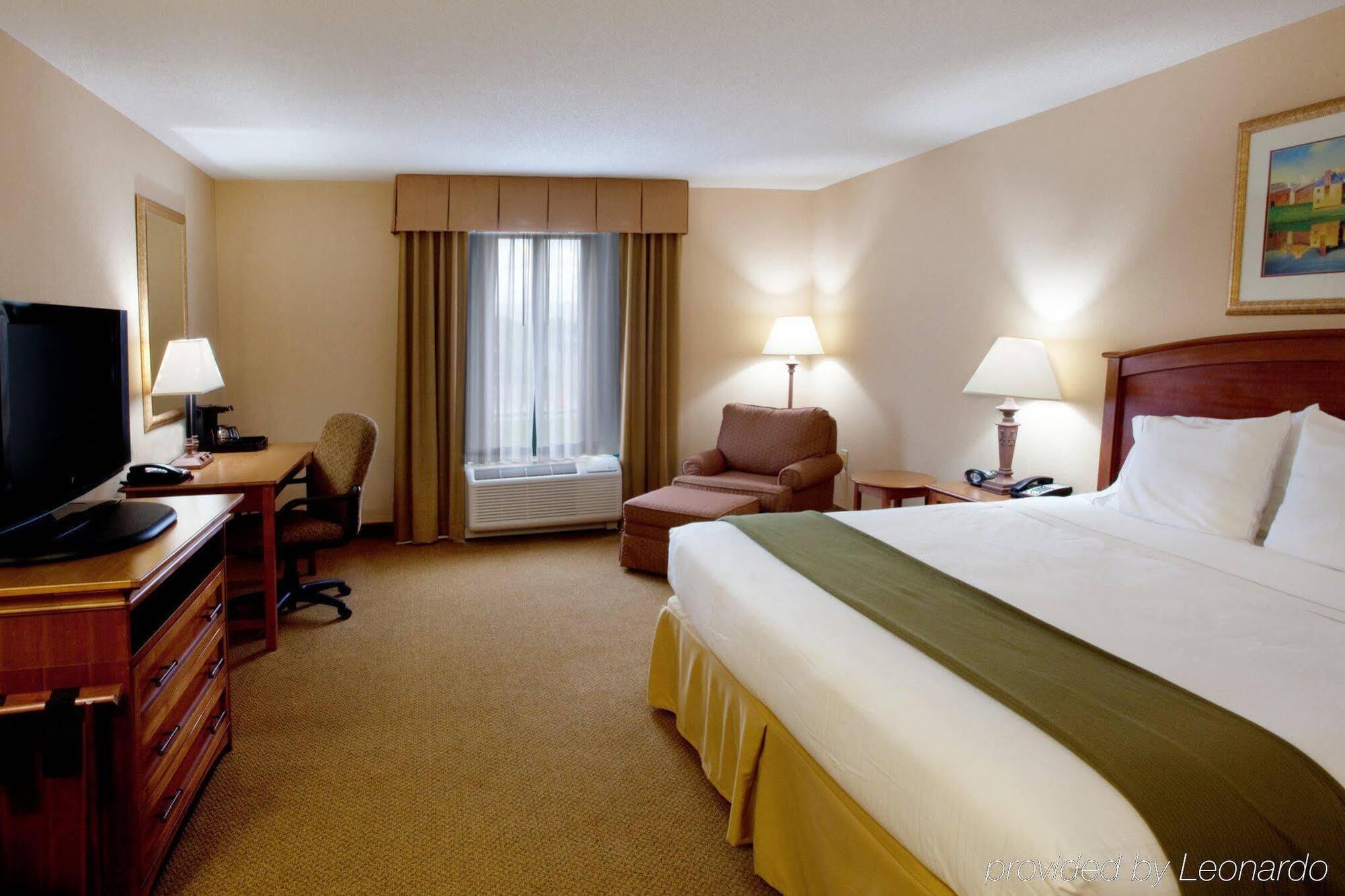 Holiday Inn Express & Suites Florence I-95 & I-20 Civic Ctr By Ihg Exterior photo